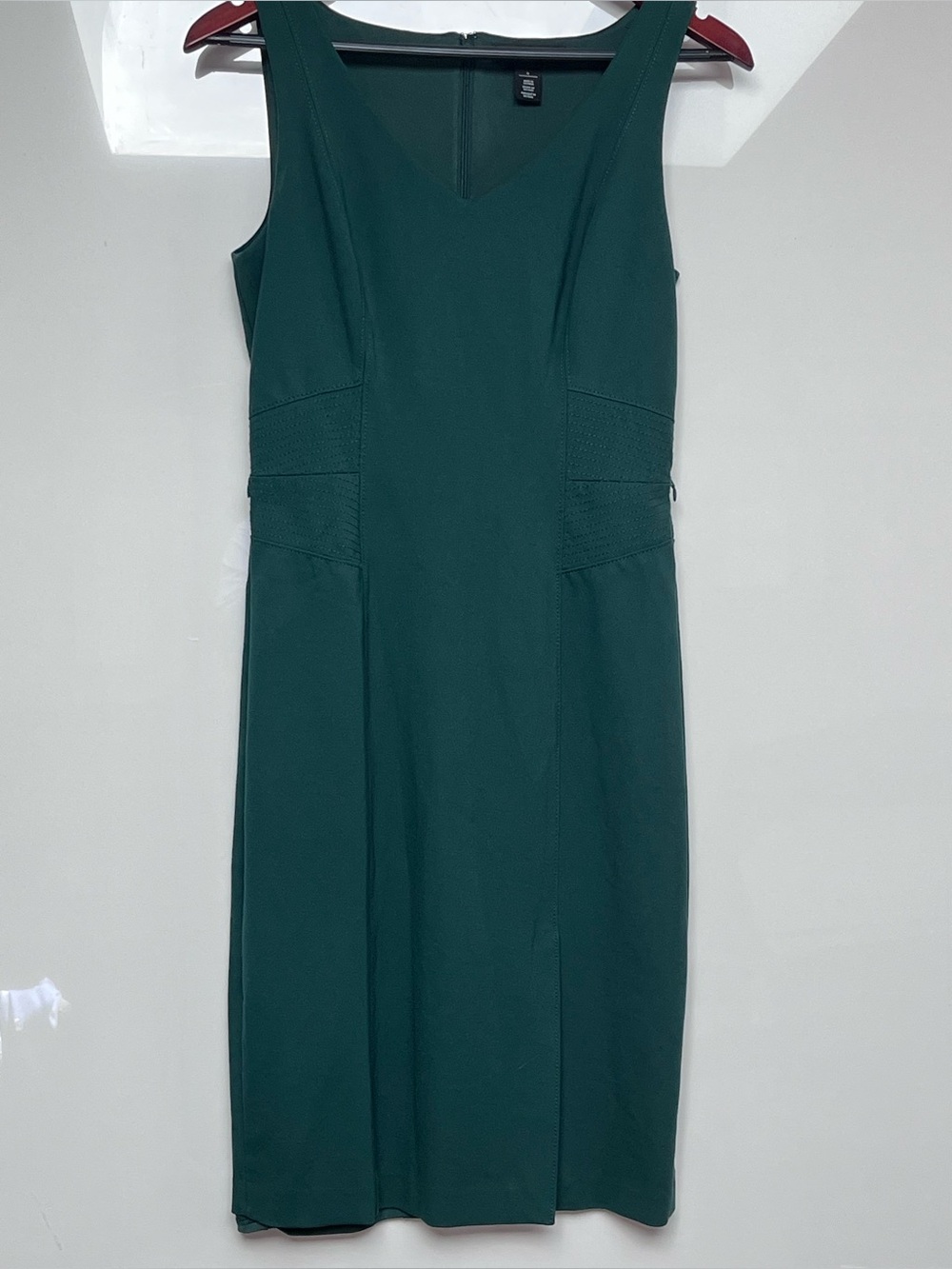 White House Black Market Forest Green V-Neck Sheath Dress size 6